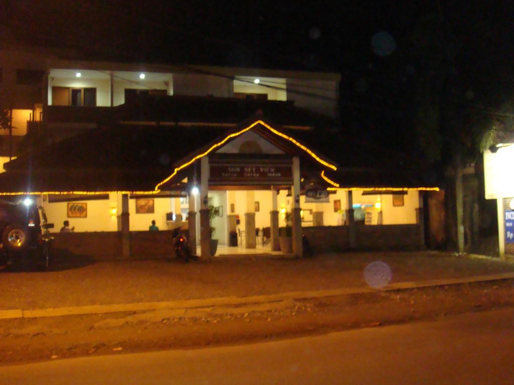Sunset View Carita By Augusta Hotel Sukanegara Bagian luar foto